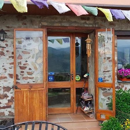 La Trucha Del Arco Iris Bed & Breakfast El Acebo de San Miguel Dış mekan fotoğraf