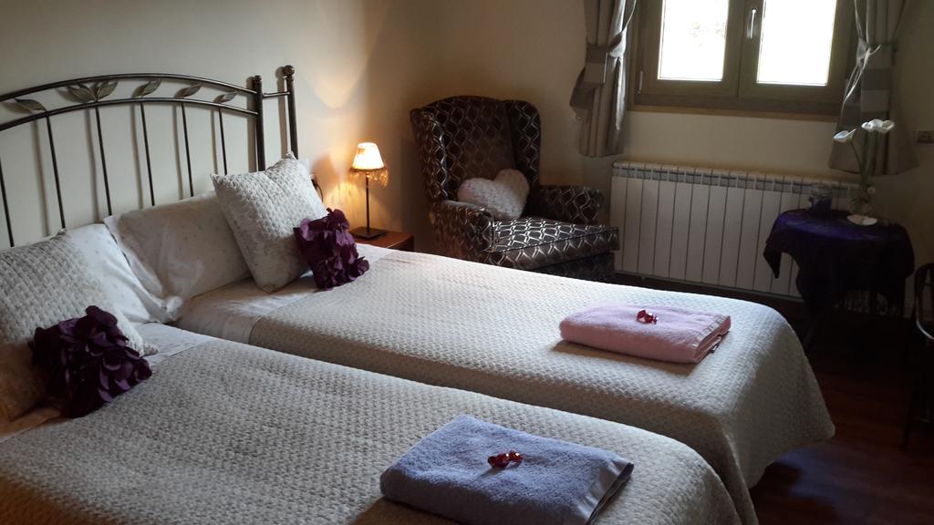 La Trucha Del Arco Iris Bed & Breakfast El Acebo de San Miguel Dış mekan fotoğraf